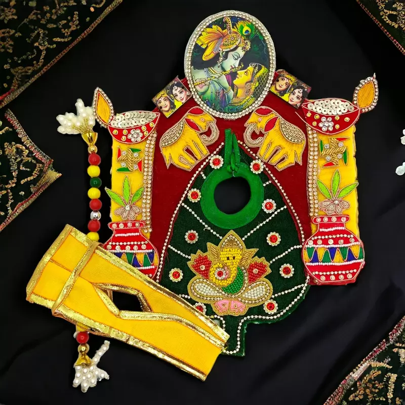 Govardhan Giriraj Ji - Poshak Seva Govardhan Giriraj Ji - Poshak Seva