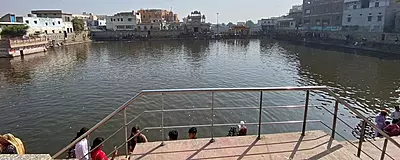 Abhishek Seva in Radha Kund Abhishek Seva in Radha Kund