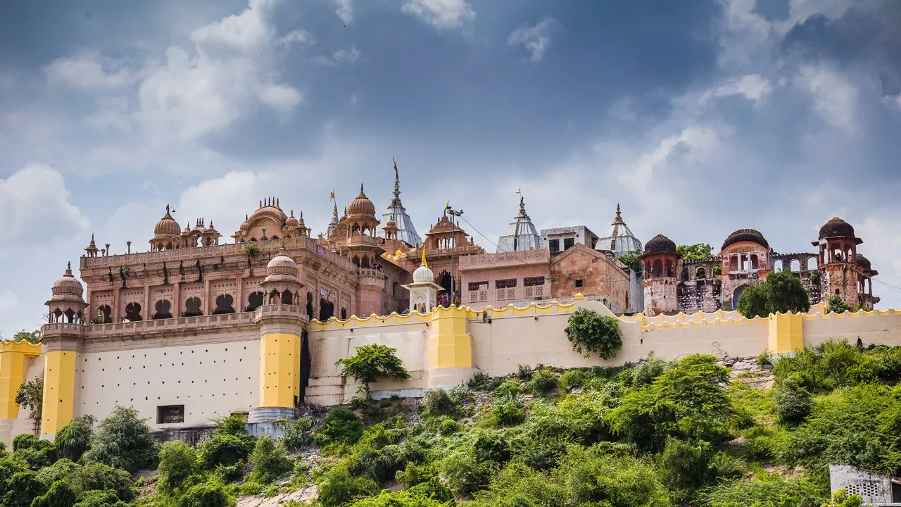 Barsana & Nandgaon, Govardhan Sightseeing (10 Hours) Barsana & Nandgaon, Govardhan Sightseeing (10 Hours)